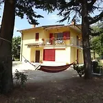 Il Pizzagiallo ماسا مارتانا