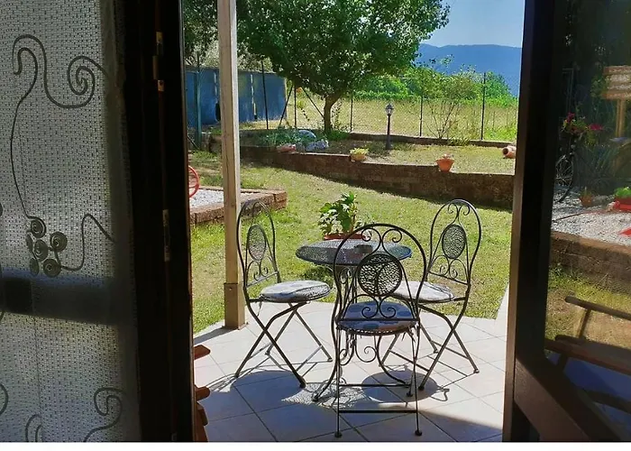 فندق مبيت وإفطار Il Pizzagiallo ماسا مارتانا