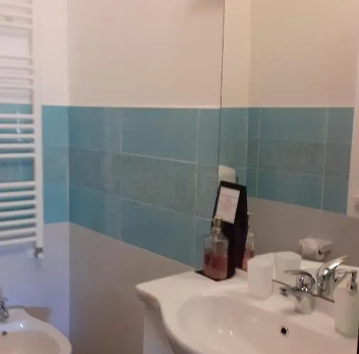 فندق مبيت وإفطار Il Pizzagiallo ماسا مارتانا