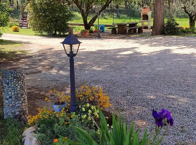 Il Pizzagiallo ماسا مارتانا